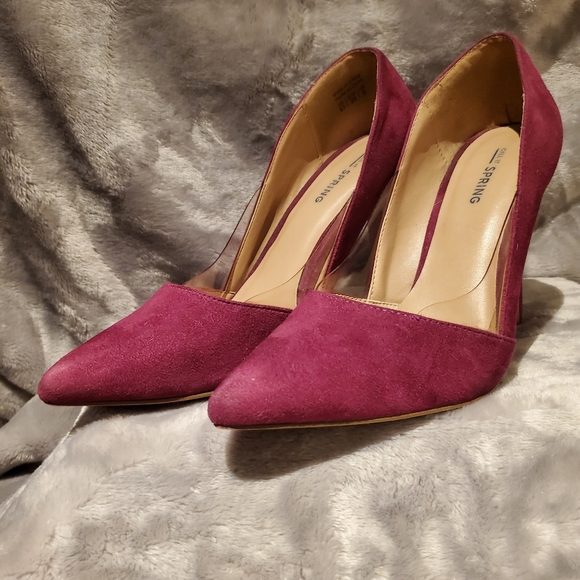 Call It Spring Magenta Pumps with low cut detail 📦 - Picture 2 of 6